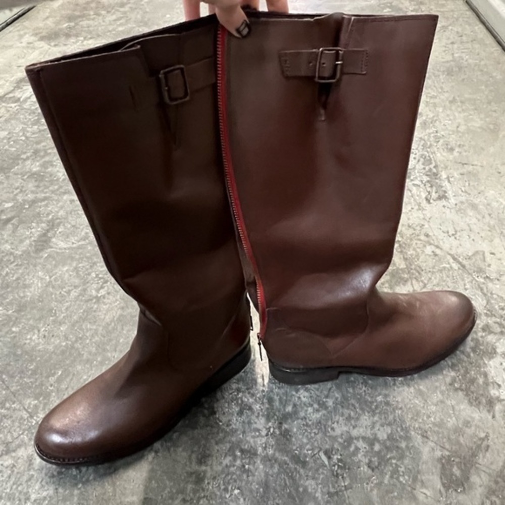 New Steve Madden Trico Brown Tall Boots with Red Zipper Sz 9.5 - Picture 2 of 6